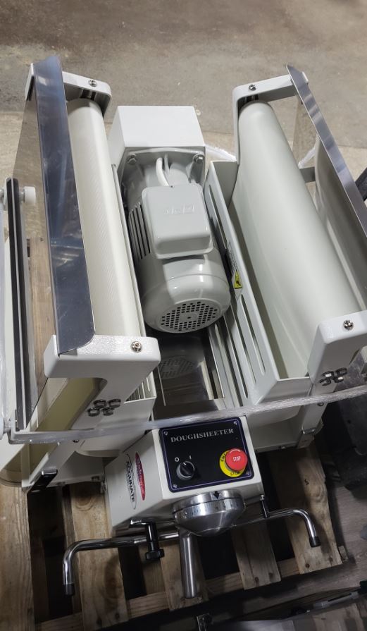 BakeMax BMCRS01 Dough Sheeter