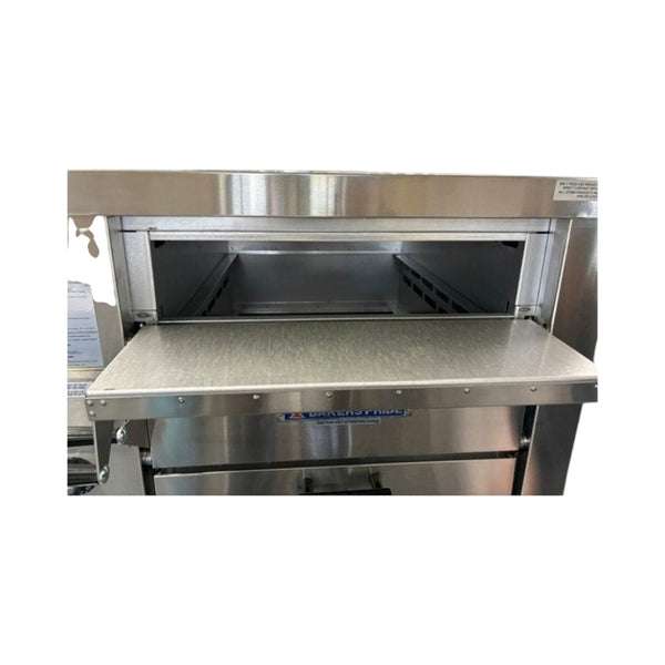 Bakers Pride GP-51 Countertop Pizza Oven - Nat Gas