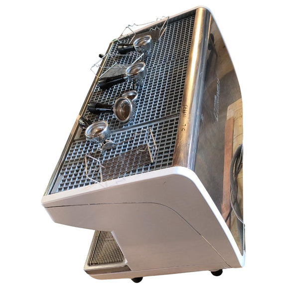 Nuova Simonelli Appia Life Coffee Machine 3 Group
