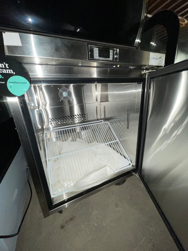 Cardinal CSUR-27 Undercounter Refrigerator