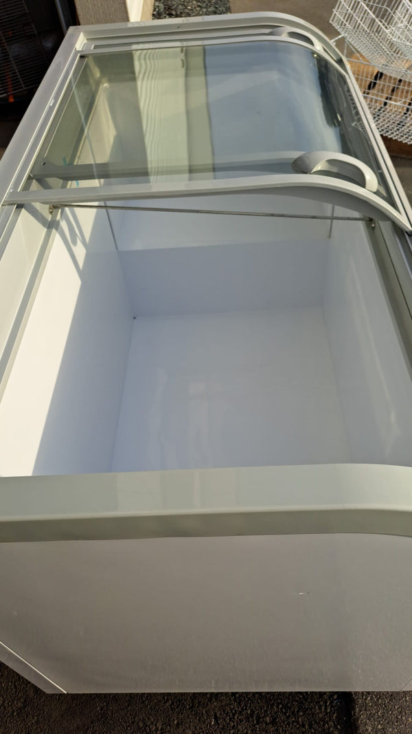 New Air - NIF-56-CG - Freezer - Chest - Display - Curved - 56 Inch