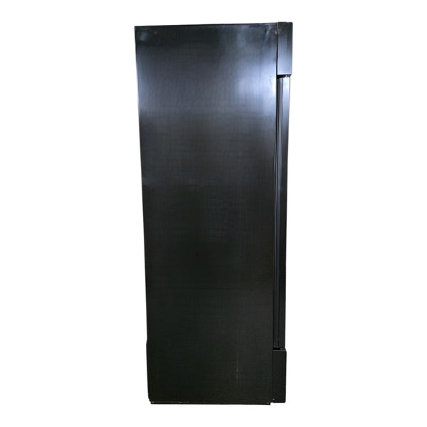 True GDM-72-HC-TSL01 Upright Merchandiser Cooler - 3 Glass Door - 78 Inch