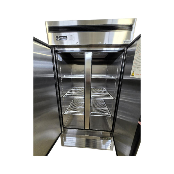EFI - F2-39VC - Freezer - 2 Solid Doors - 39 Inch