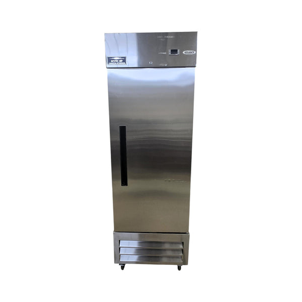Arctic Air AR23 Upright Refrigerator - 1 Solid Door - 27 Inch