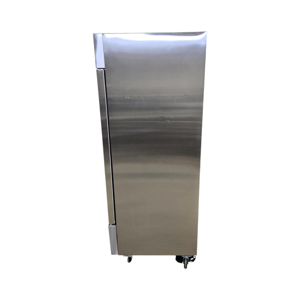 Arctic Air AR23 Upright Refrigerator - 1 Solid Door - 27 Inch