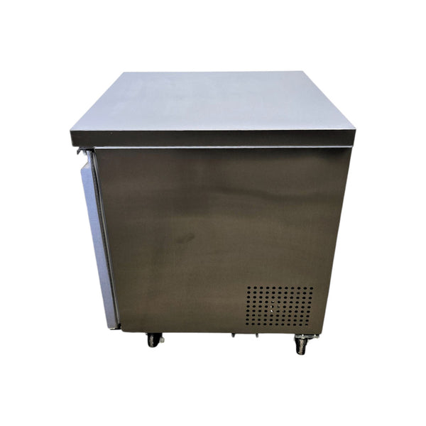 OMCAN FR-CN-0686-HC Undercounter Freezer - 1 Solid Door - 27 Inch