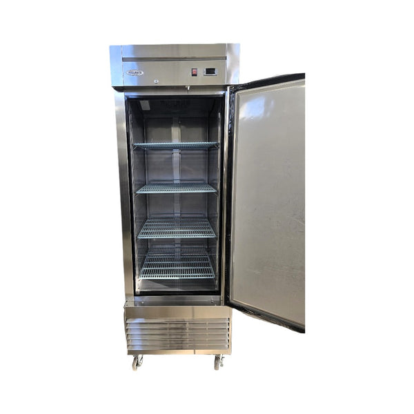 New Air NSR-050-H Upright Refrigerator - 1 Solid Door - 27 inch - Cosmetic Scratches on Door