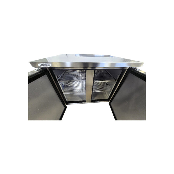 True TUC-36-HC Undercounter Refrigerator - 2 Solid Door - 36''
