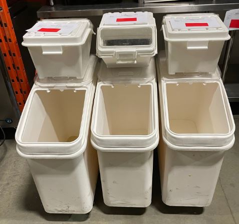 3 x Winco WCN-IB-21 Ingredient bins (2)