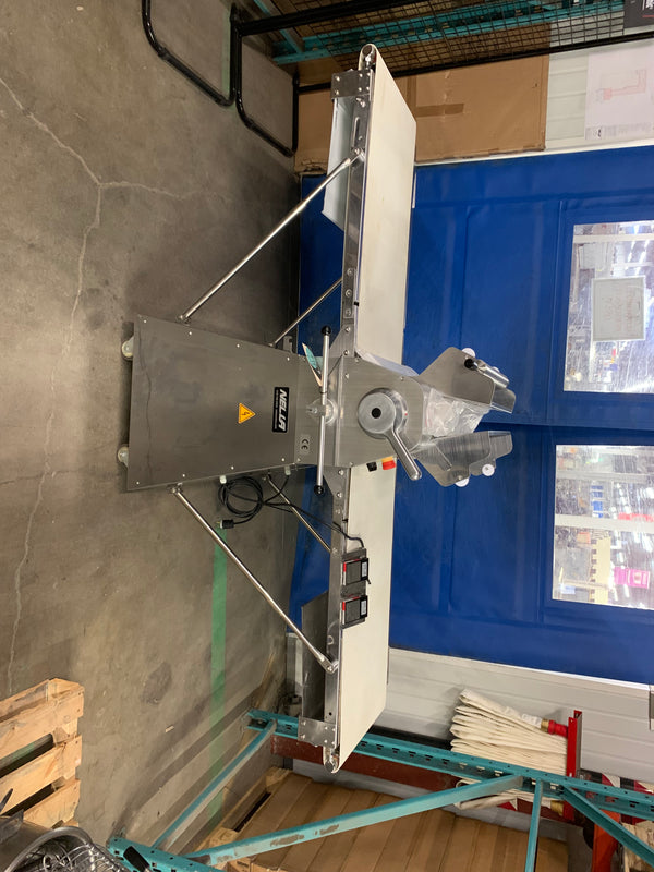 Omcan BE-CN-2083-FSS Dough Sheeter (3)