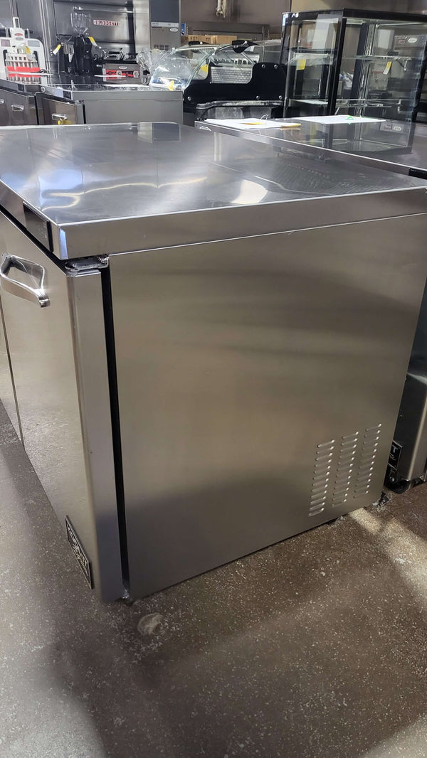 Kool-It KUCR-48 Undercounter Cooler (4)