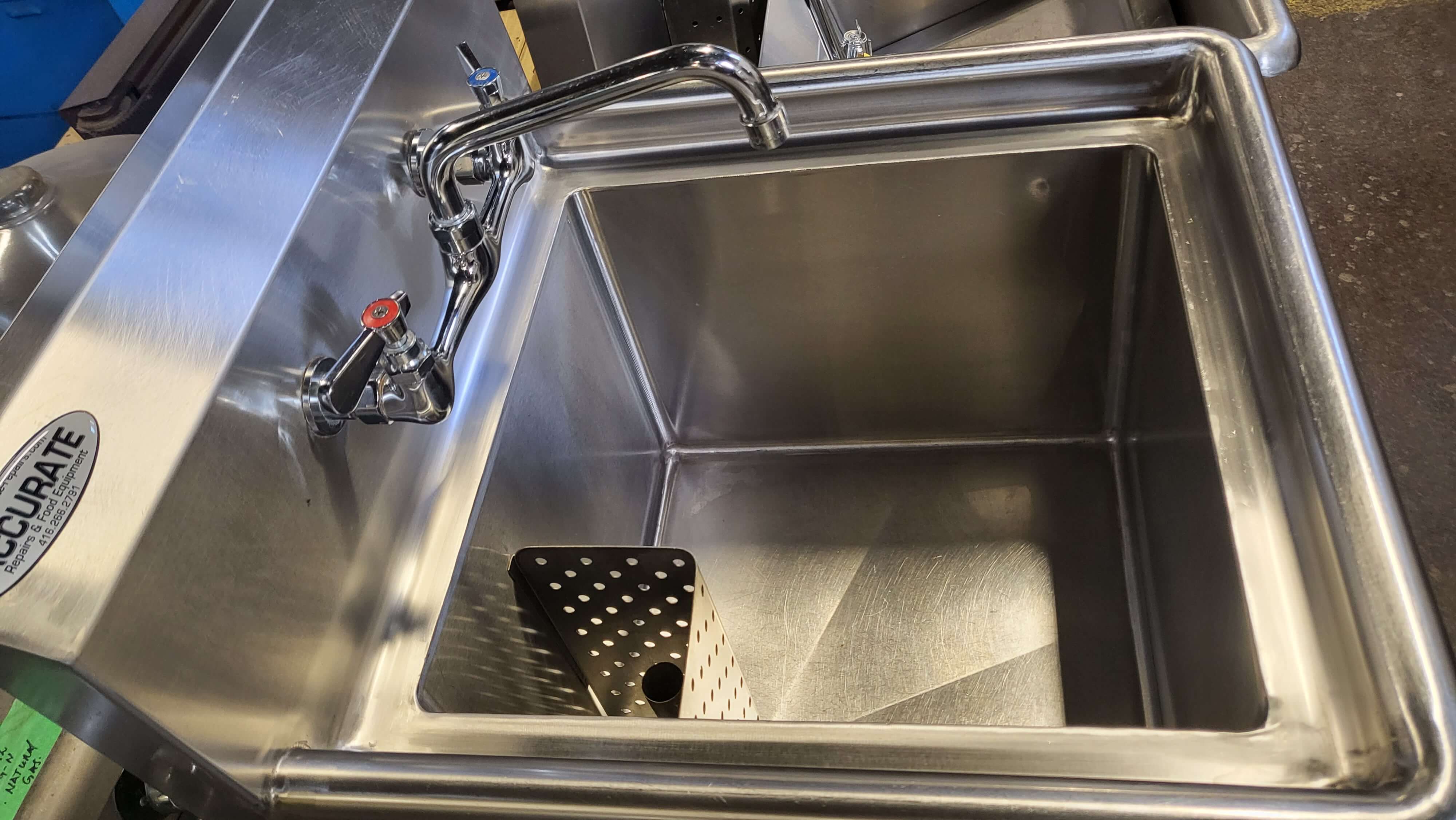 S/S Sink w/ Legs Upgrade