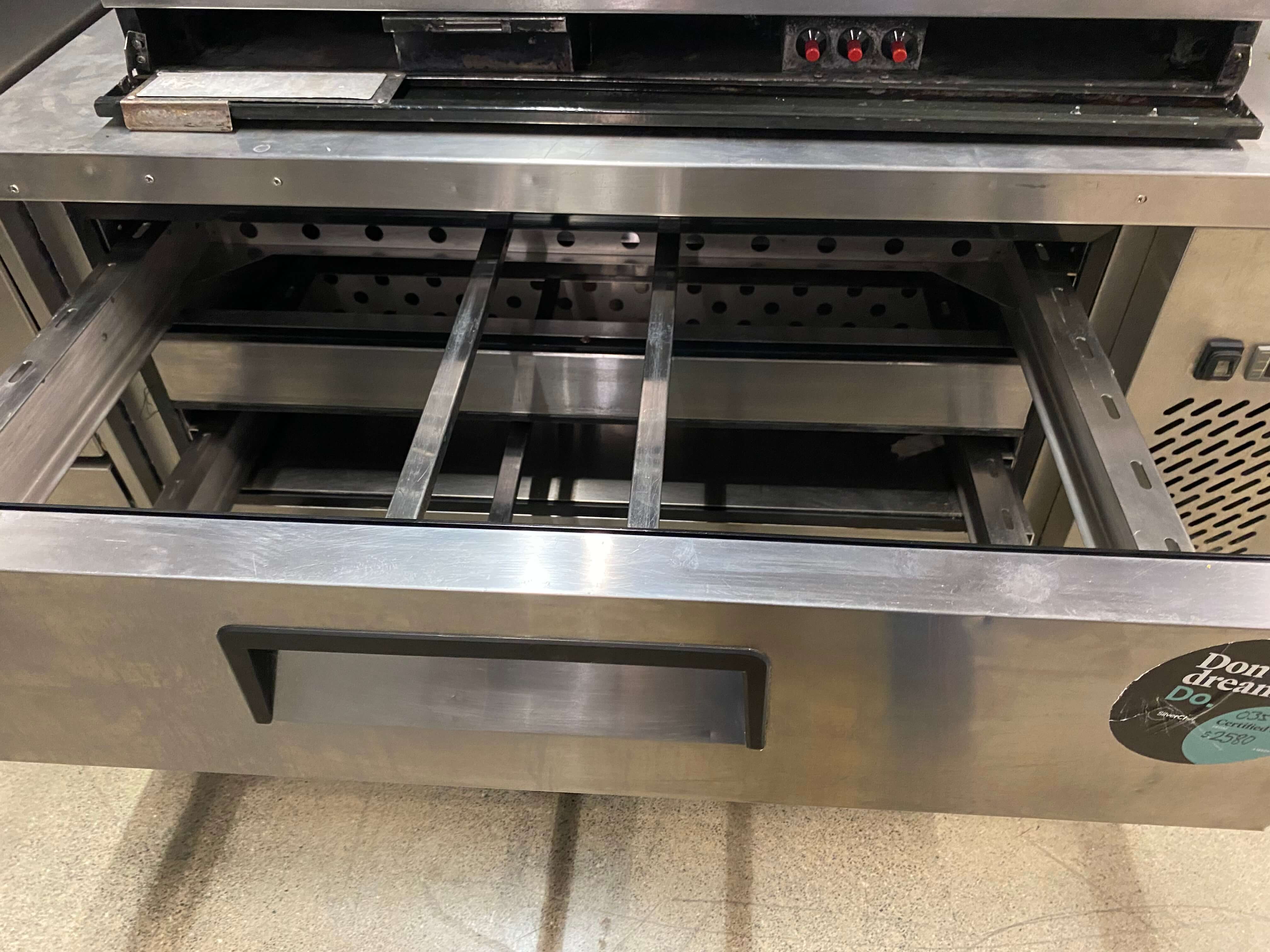 2 Drawer Refrigerated Chef Base. Feature