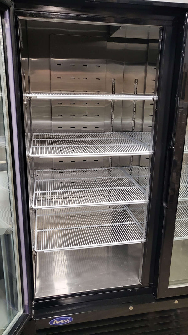 Atosa MCF8728GR # Door Freezer Merchandiser