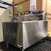 Globe PF10E-C Countertop Fryer