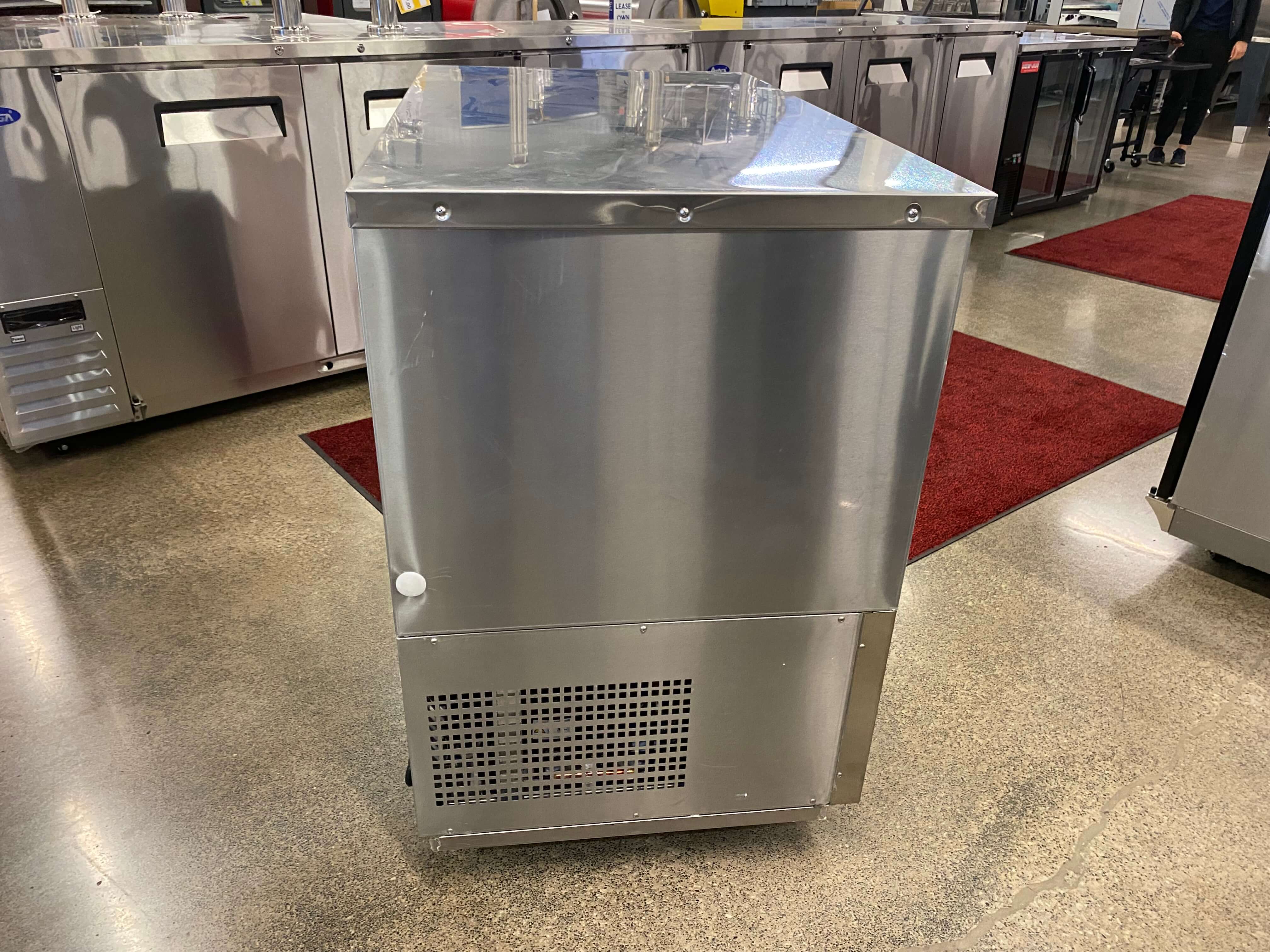 Atosa MBB48GR Back Bar Solid Door Cooler