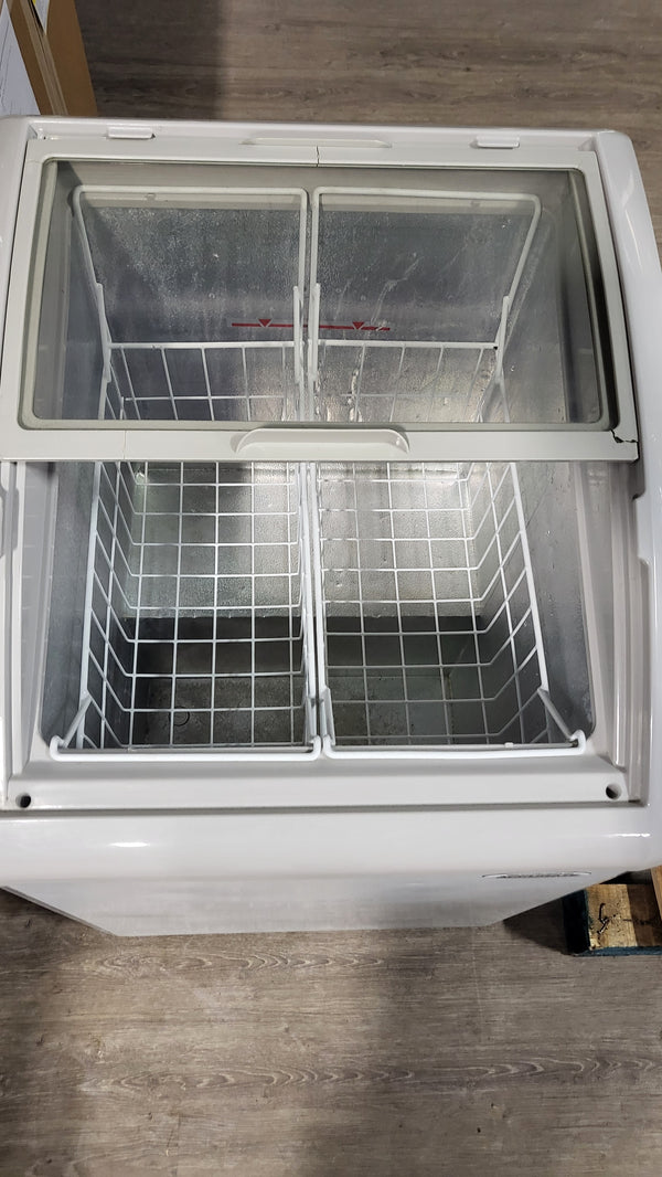 New Air NIF-24-CG  Display Freezer