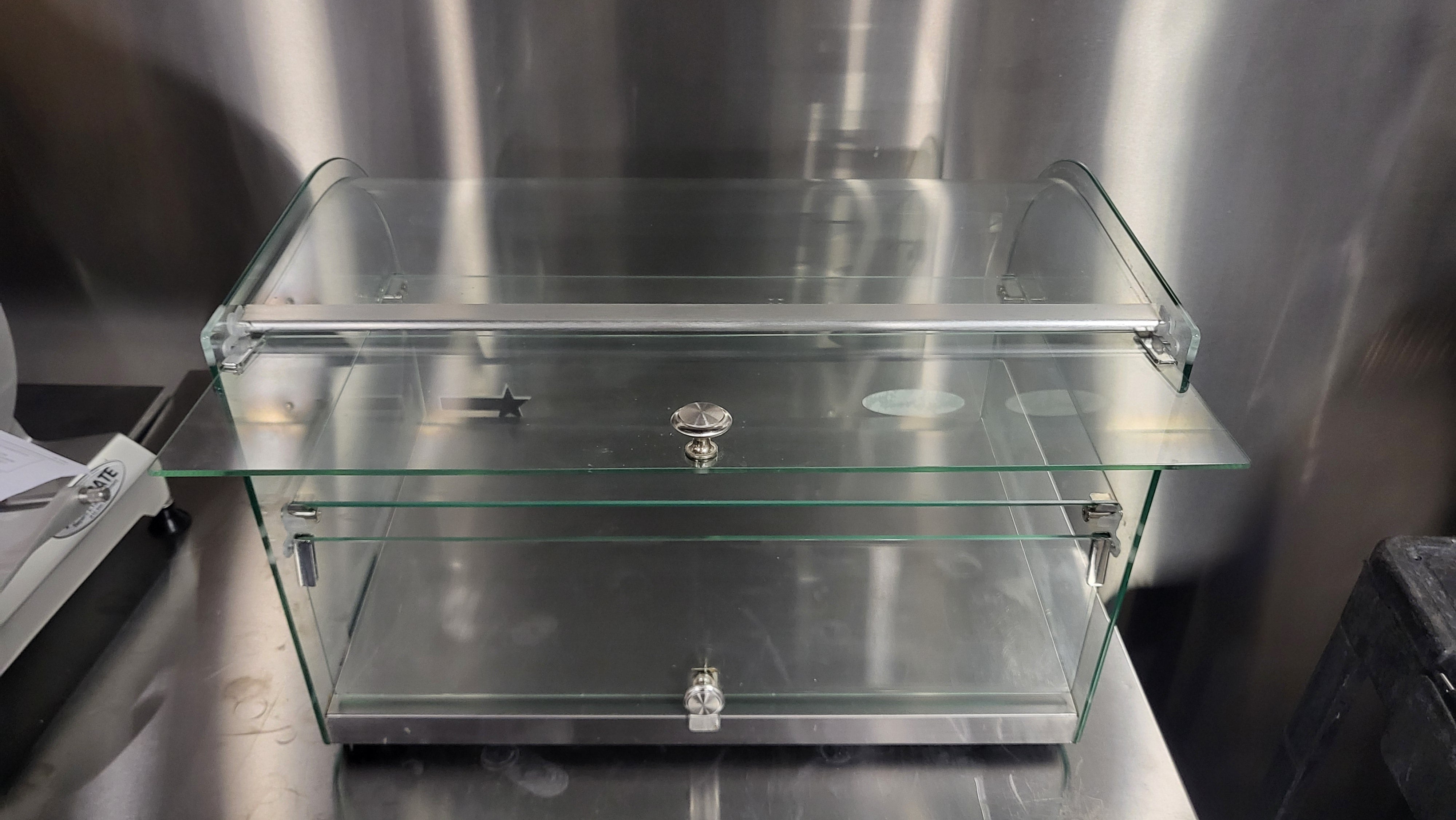 Omcan  44372 Dry Display Case Countertop Curved