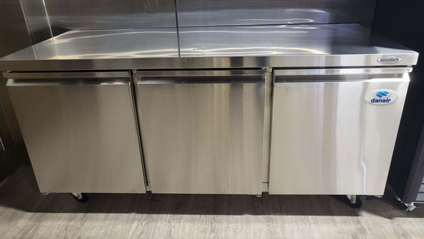 Danair UUC72R-E-HC Refrigerator