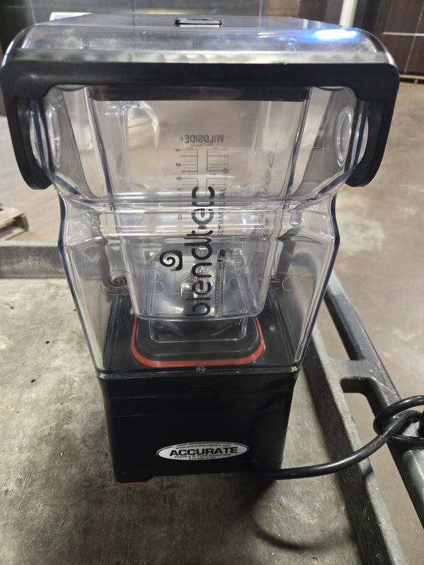 Blendtec STEALTH-885 NBS 3.8 HP Beverage Blend-In Cup Blender with Sound Enclosure
