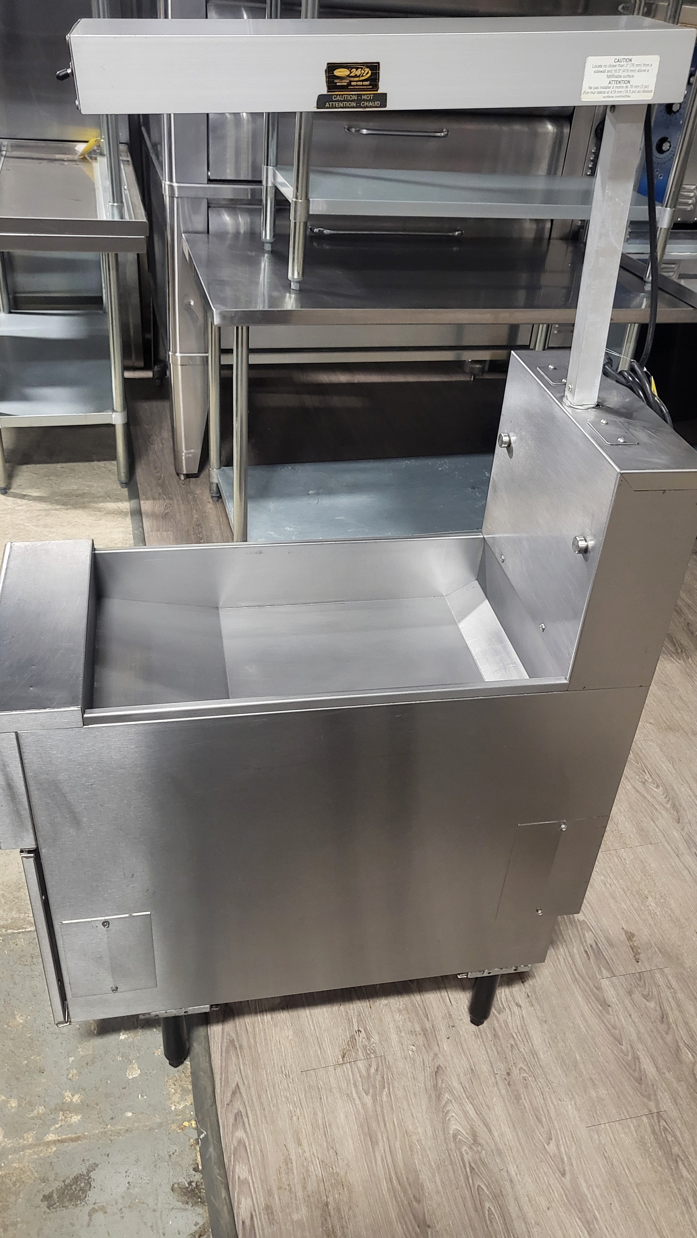 Pitco SGBNB14 Chip Dump Station with Heat Lamp