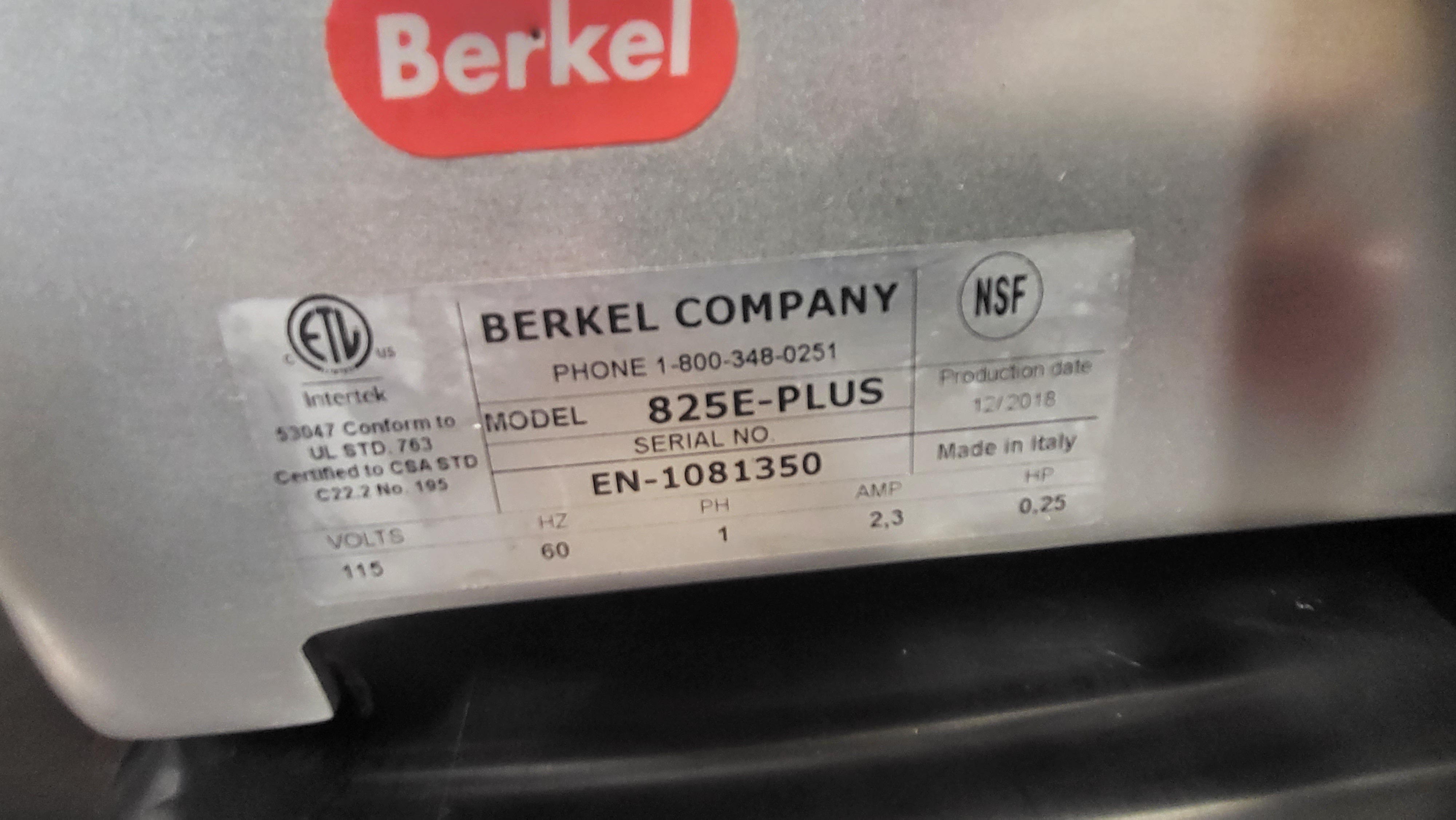 Berkel 825E-Plus Meat Slicer