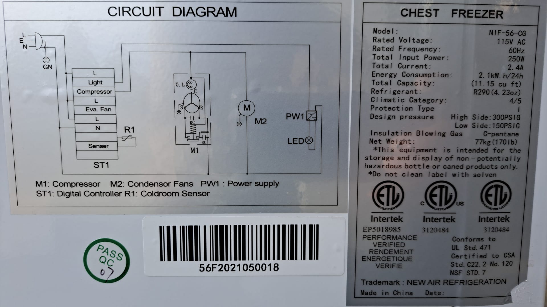 New Air NIF-56-CG 56? Curved Glass Island Freezer