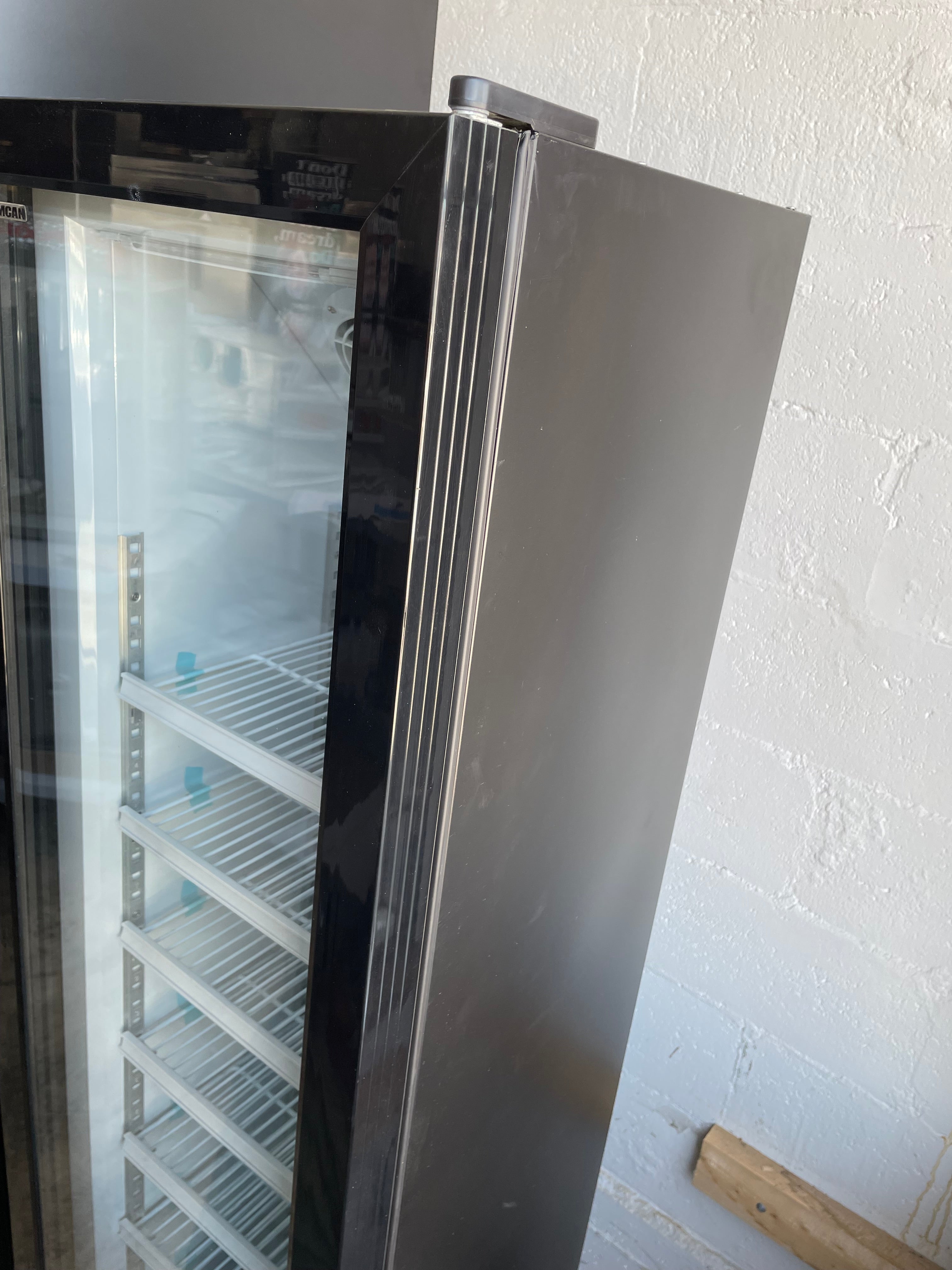 Omcan FR-CN-0105 Slim Glass Door Display Freezer