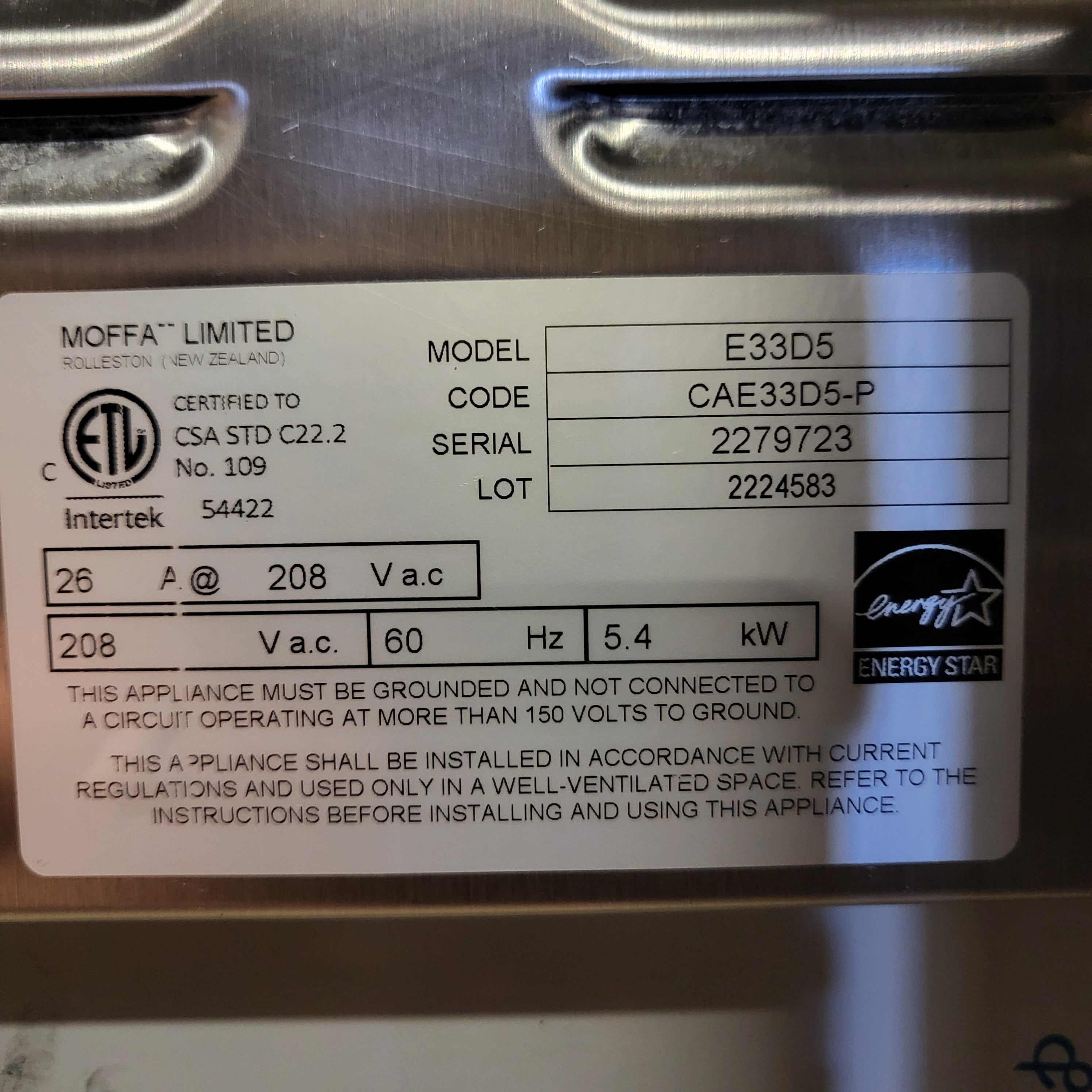 Blue Seal E33D5 Half Size Double Deck Digital Electric Convection Oven