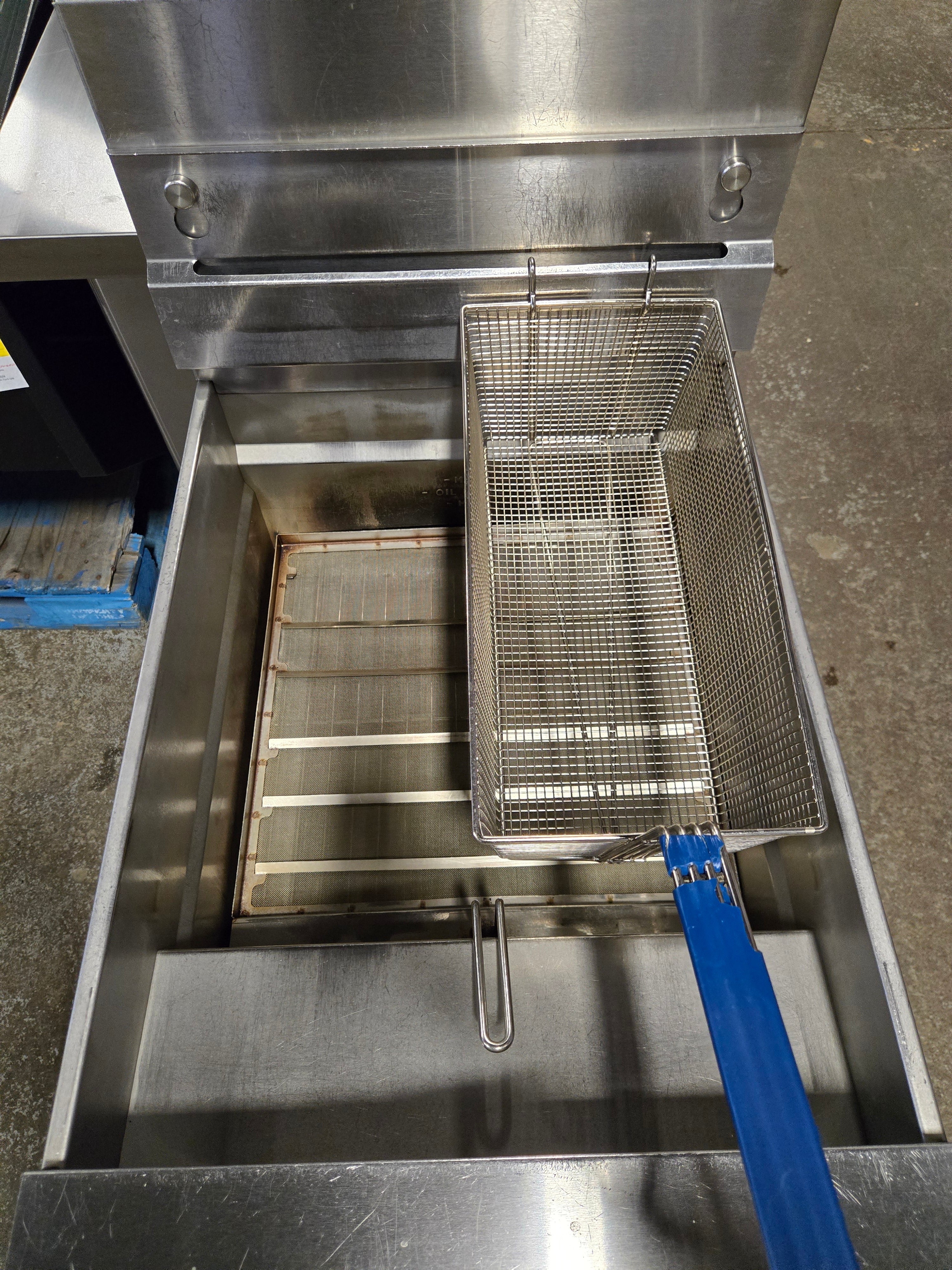 Pitco Natural Gas Floor Fryer SG18-S