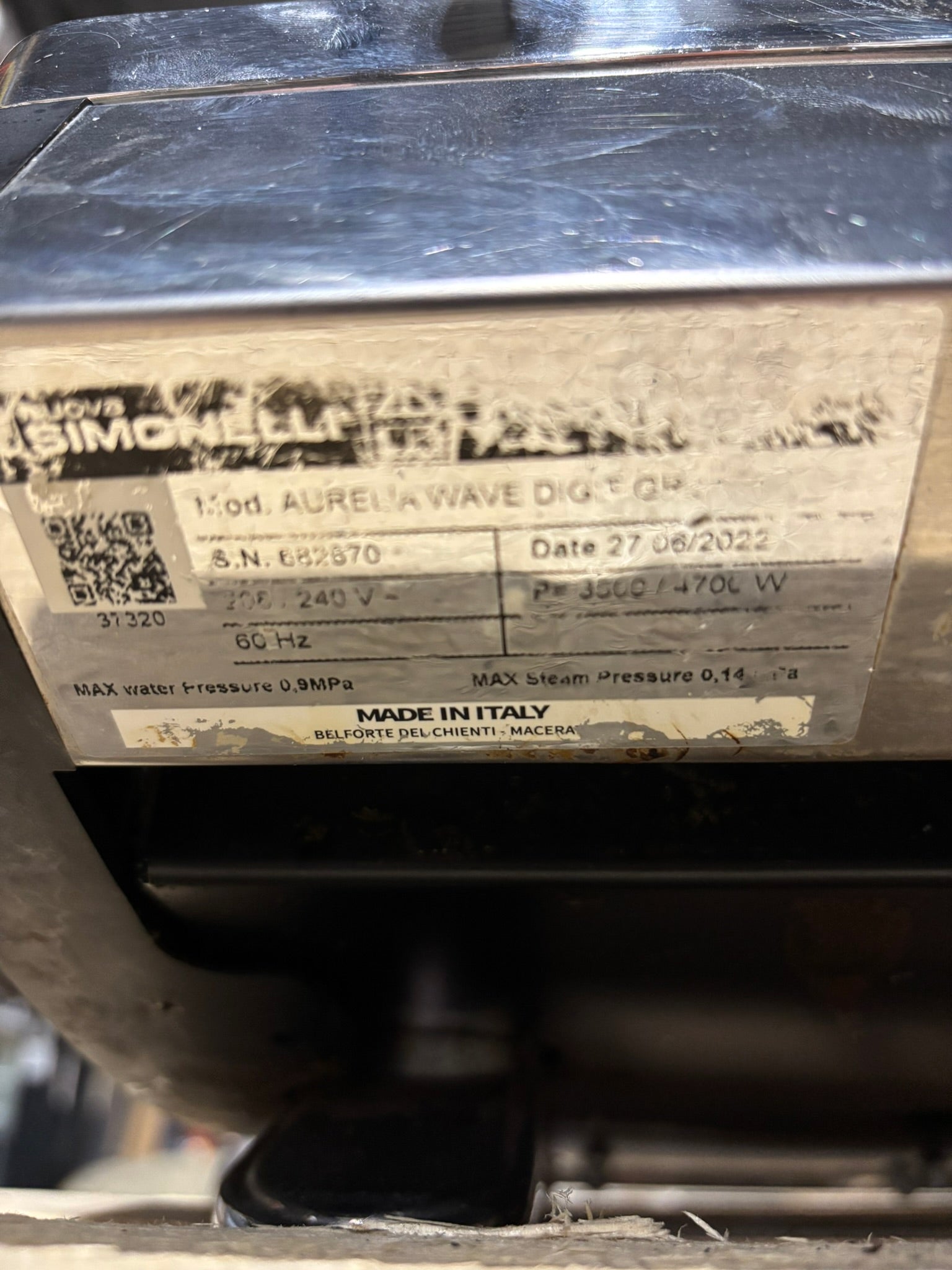 Nuova Simonelli - Aurelia Wave Digit 2GR Espresso Machine