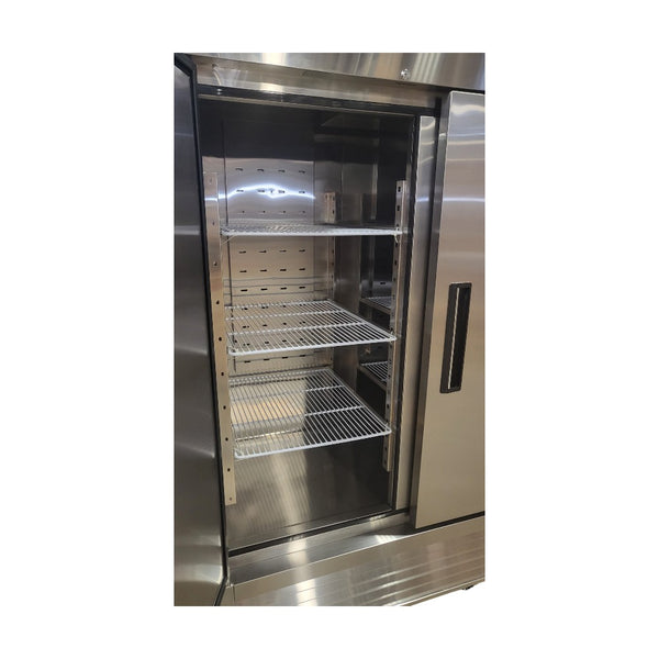 EFI C3-82VC Reach-in Refrigerator - 3 Solid Door