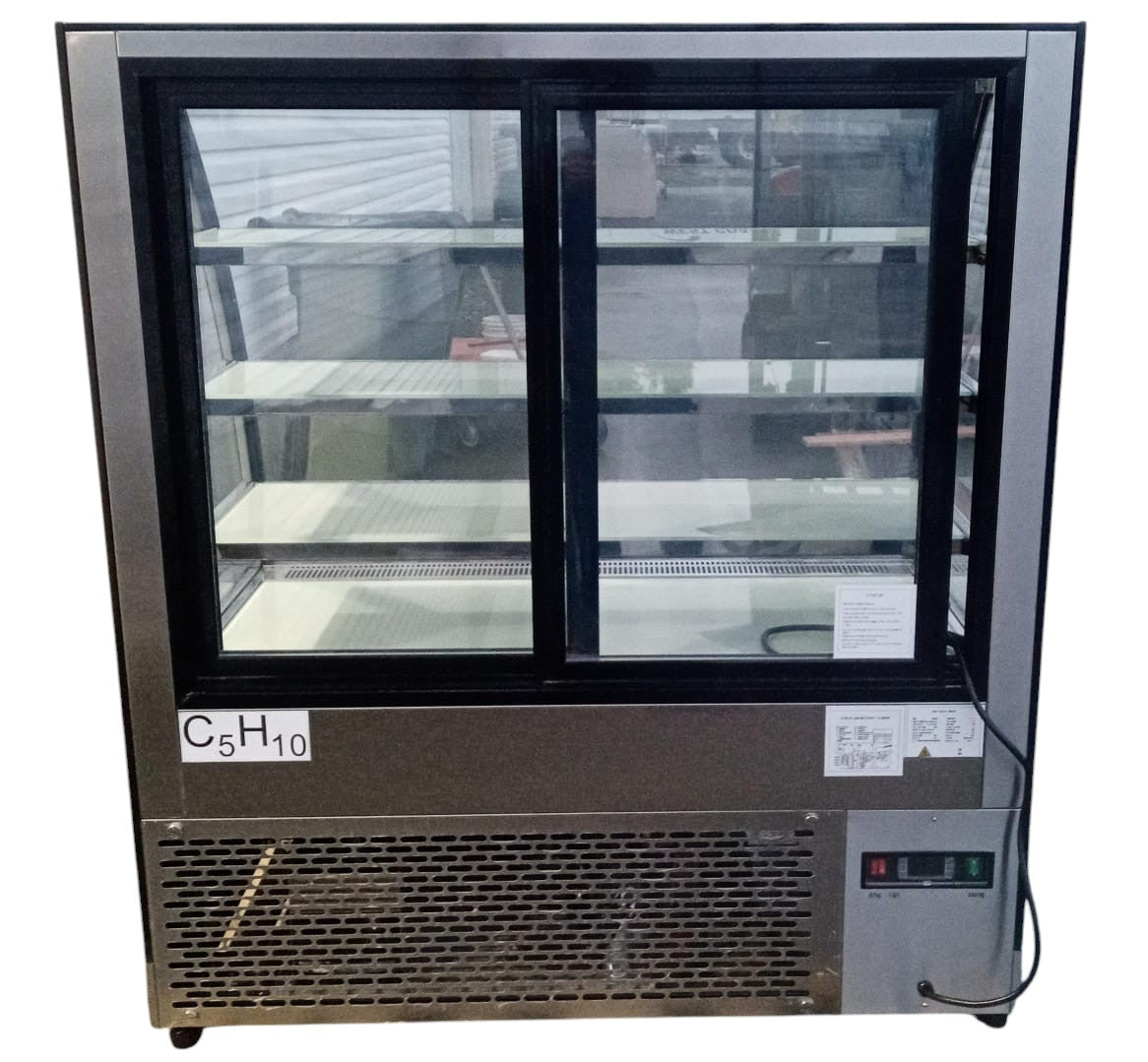 Cardinal CDC48C3T Refrigerated Display Case