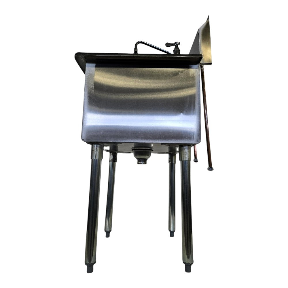 EFI SI818-1N Sink with Faucet - 18 x 18 in