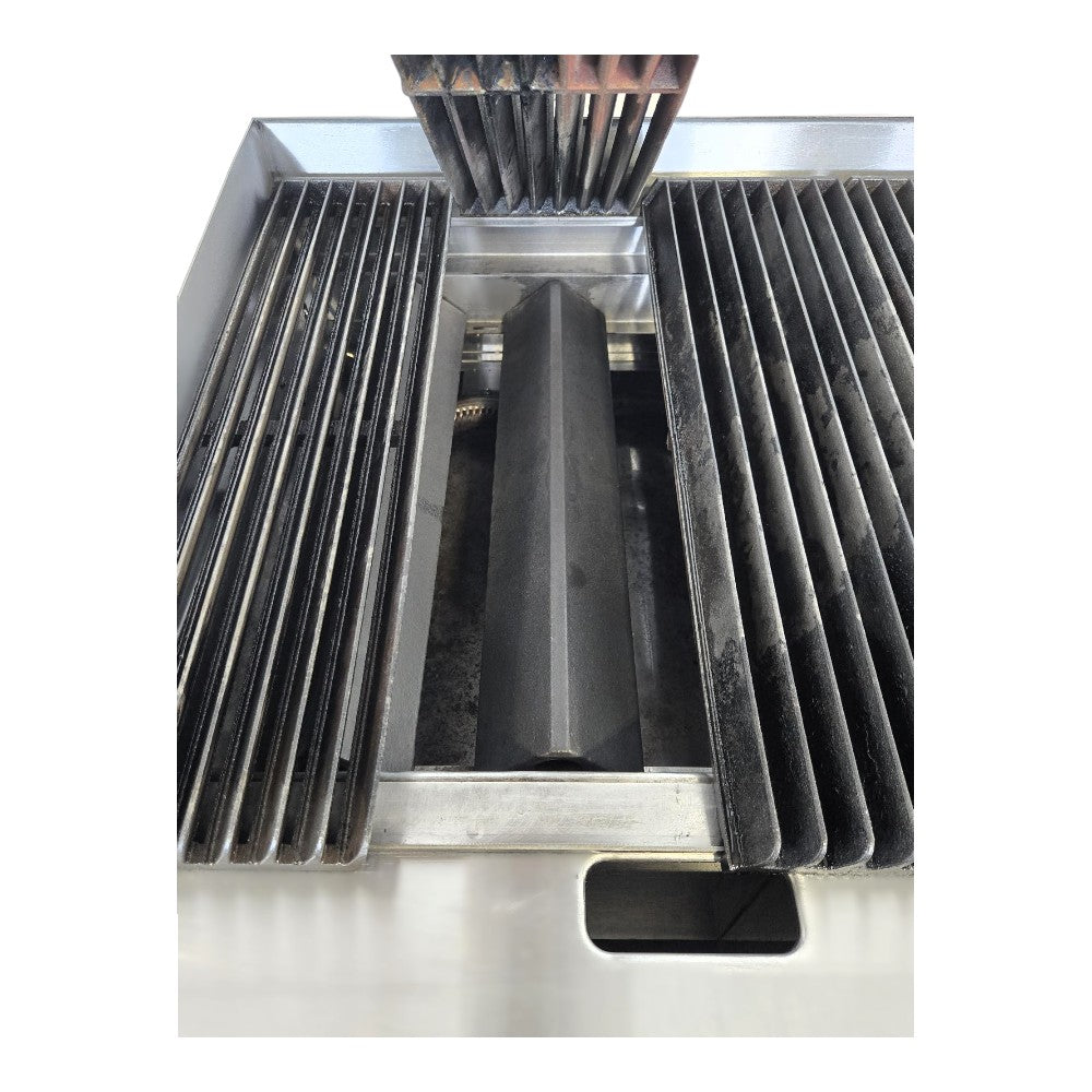 Omcan CE-CN-CBR24 Charbroiler - Natural Gas - Cosmetic Damage