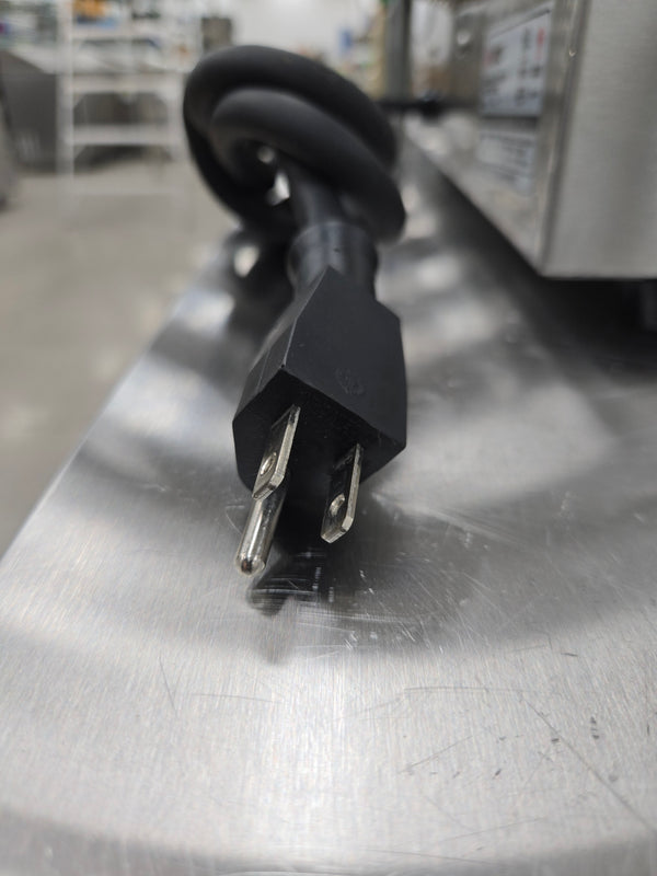 Winco EPG-1C Ribbed Panini Grill