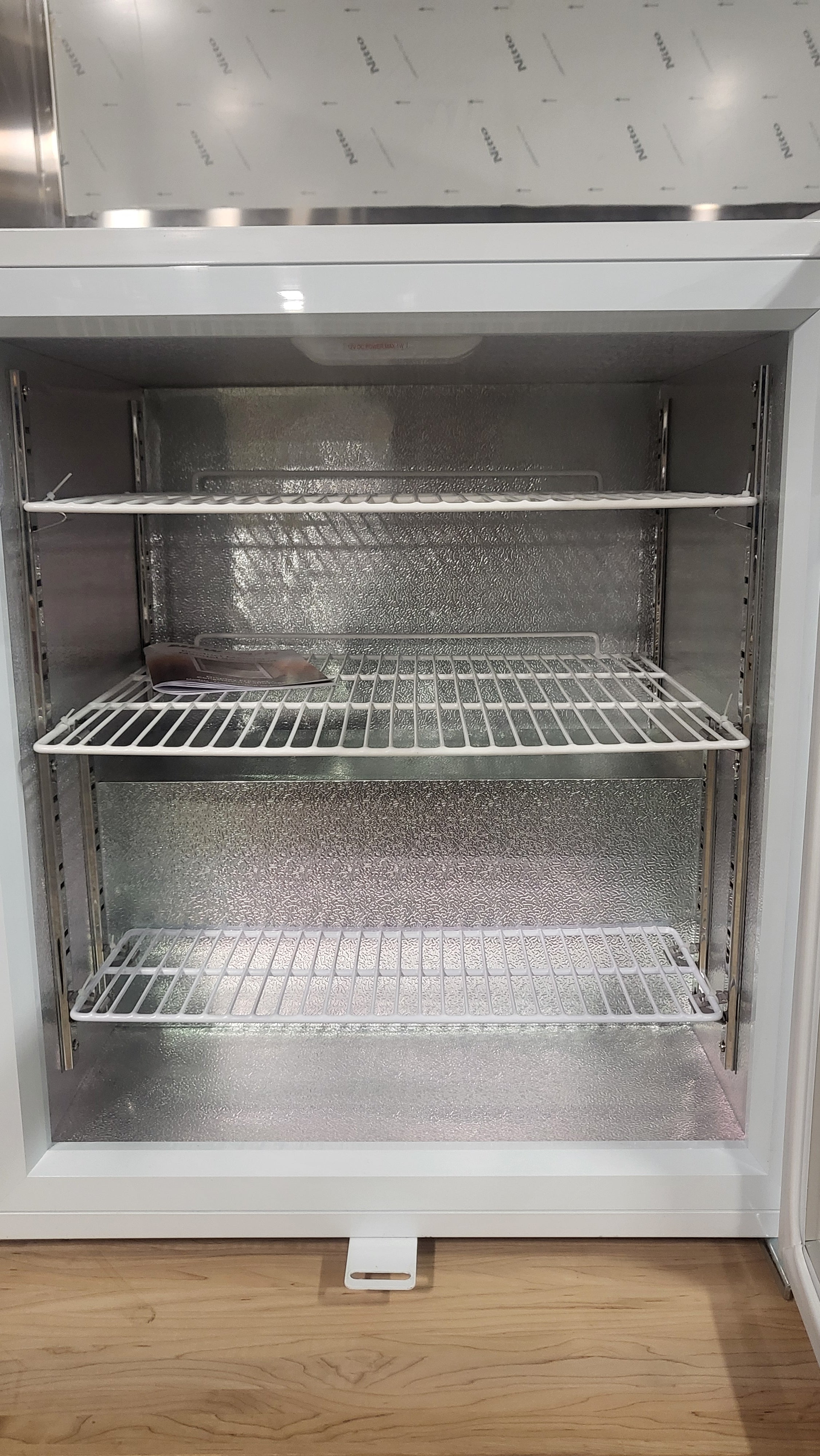 New Air NCR-20-H 23.5in Single Glass Door Display Cooler