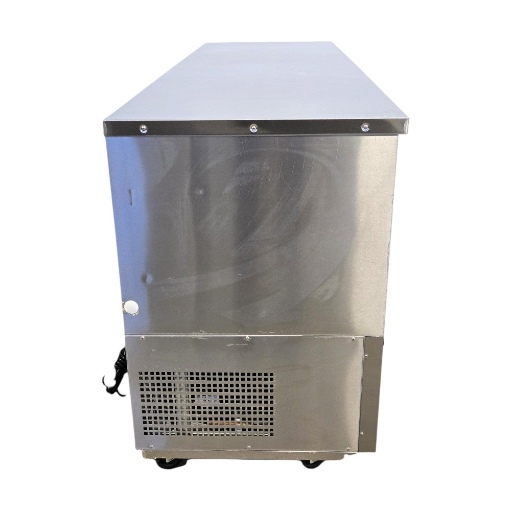 MRE Y-MBB90 Triple Door Back Bar Cooler