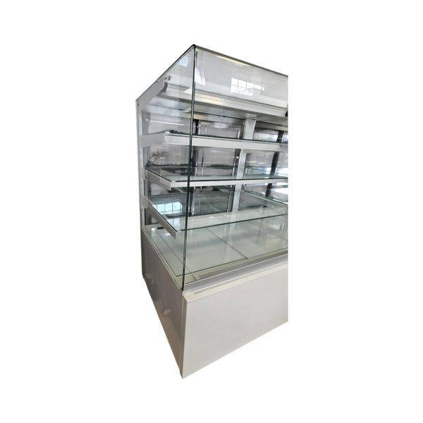 Igloo C2URHP6 Glass Refrigerated Pastry Case - 71.5 Inch