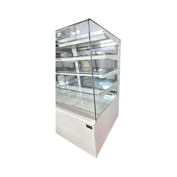 Igloo C2URHP6 Glass Refrigerated Pastry Case - 71.5 Inch