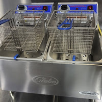 Globe PF32E-C - 32 lb. Electric Countertop Fryer