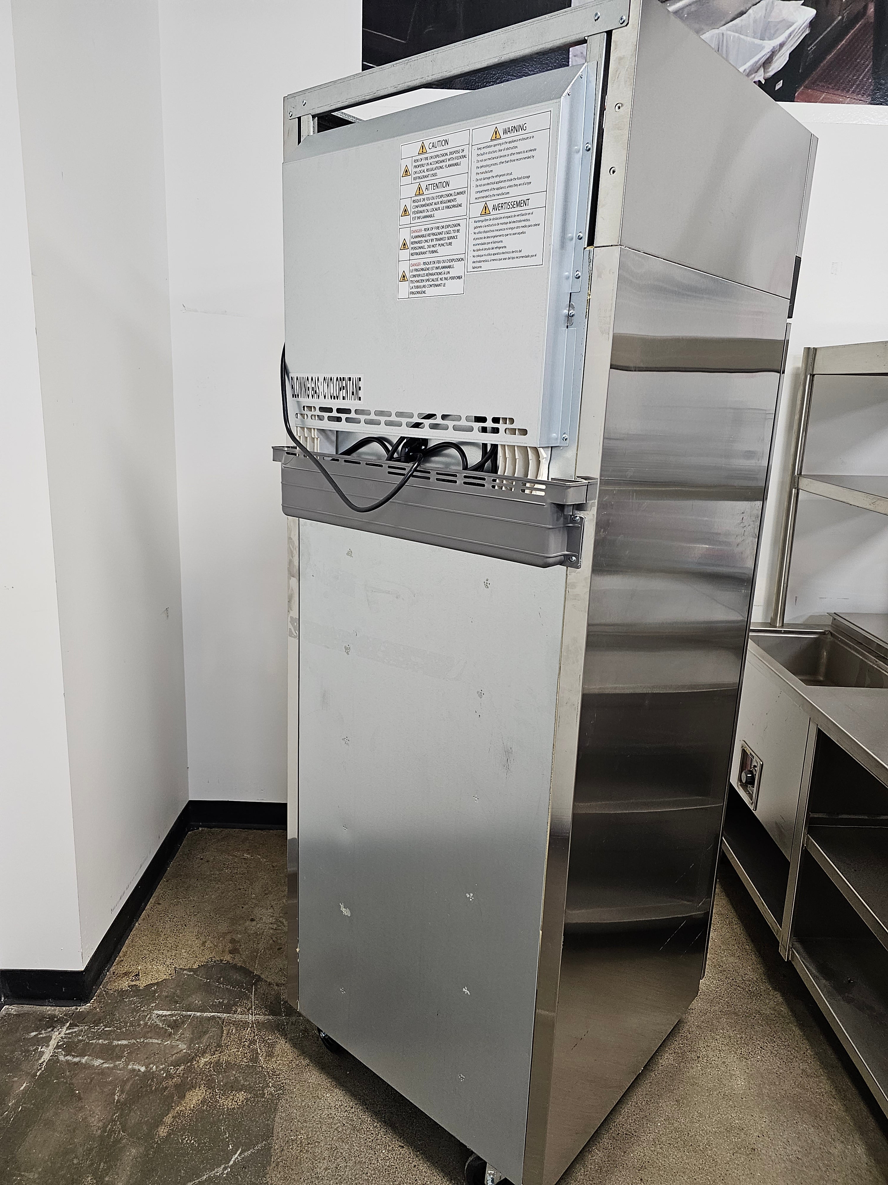 Turbo Air M3R24-1-N Solid Door Reach-in Refrigerator