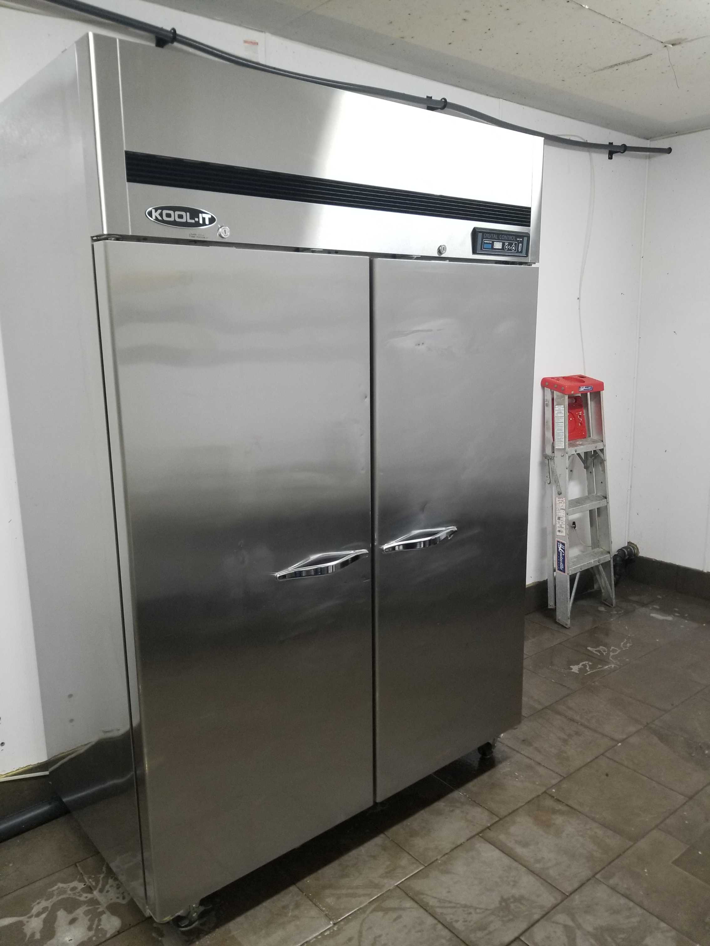 Kool-It KTSF-2 Double Door Freezer (2)