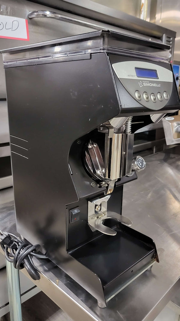 Nuova Simonelli Mythos Silent Grinder (3)
