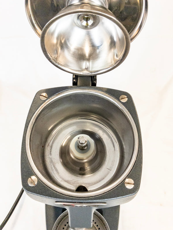 Omcan Santos 10C Citrus Juicer (10)