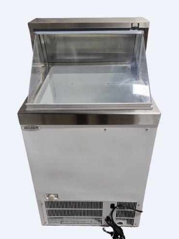 Norlake HF040WWG/0C Dipping Cabinet (3)