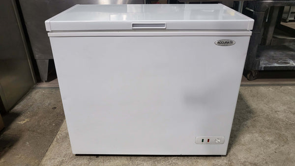 Omcan MWF9007 Chest Freezer (4)