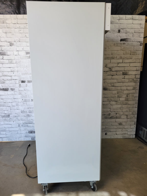 Omcan G1.2YBM2F Glass Door Merchandiser (3)