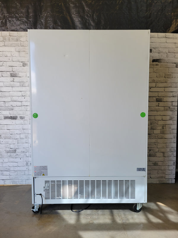 Omcan G1.2YBM2F Glass Door Merchandiser (4)