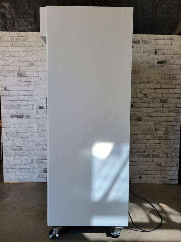 Omcan G1.2YBM2F Glass Door Merchandiser (5)